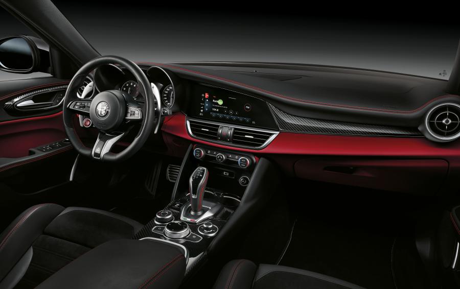 Торпедо Alfa Romeo Giulia Quadrifoglio (952) 2020 года  (WW) (фото 18 из 65)